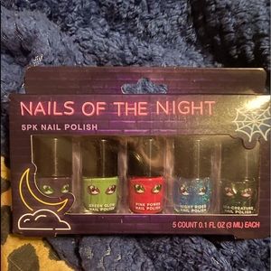 nails of the night 5 polish kit